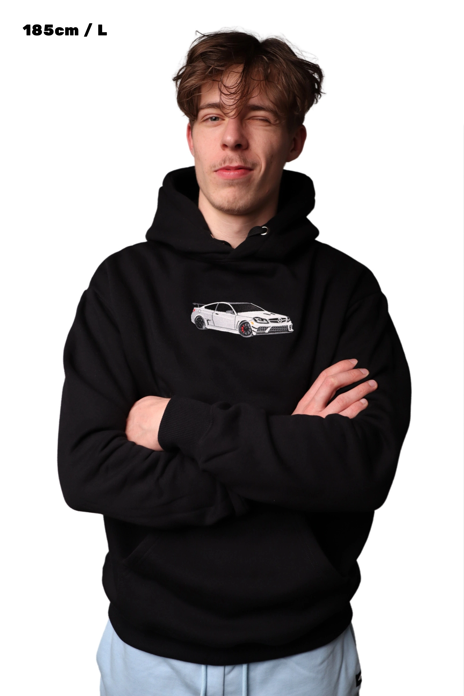 Bluza z C63 – widok z przodu na modelu