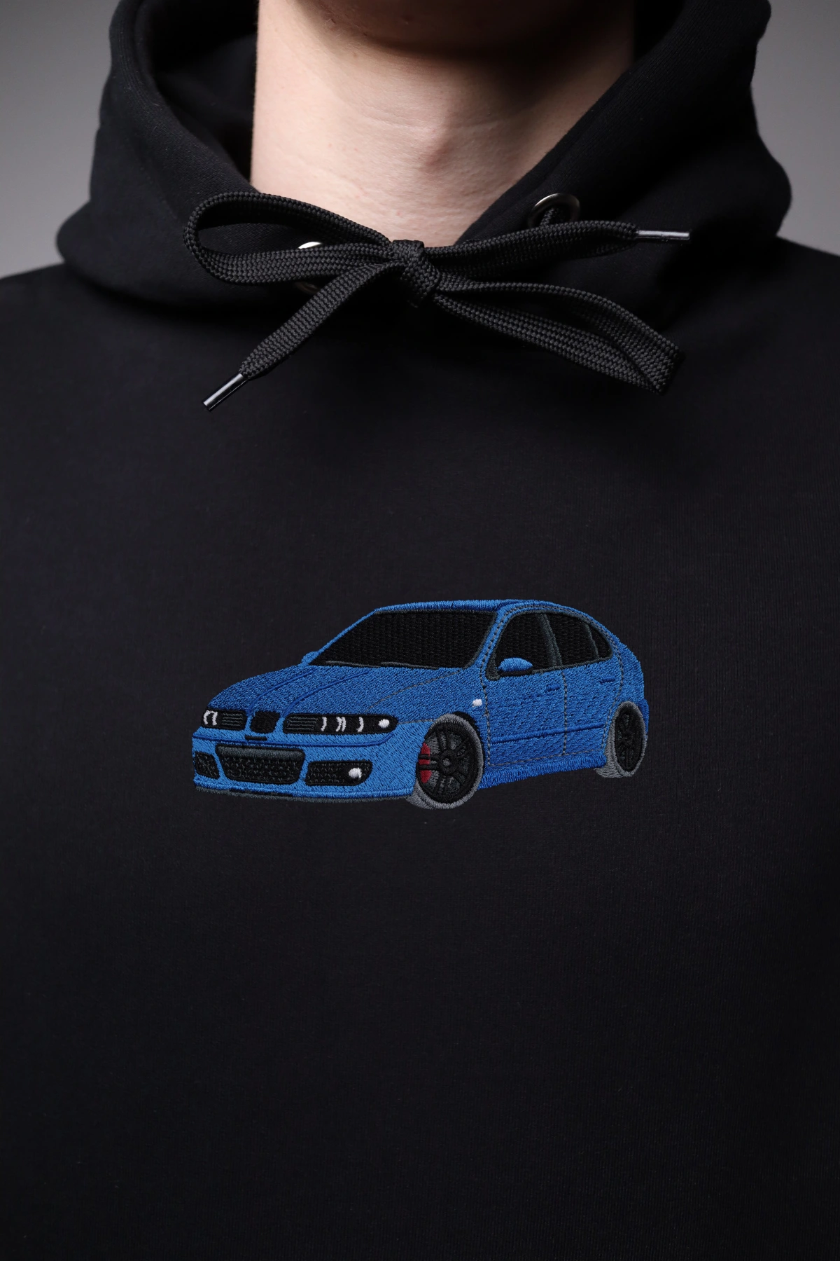 cupra-mk1-blisko-1 Haft z niebieska Cupra mk1 na czarnej bluzie
