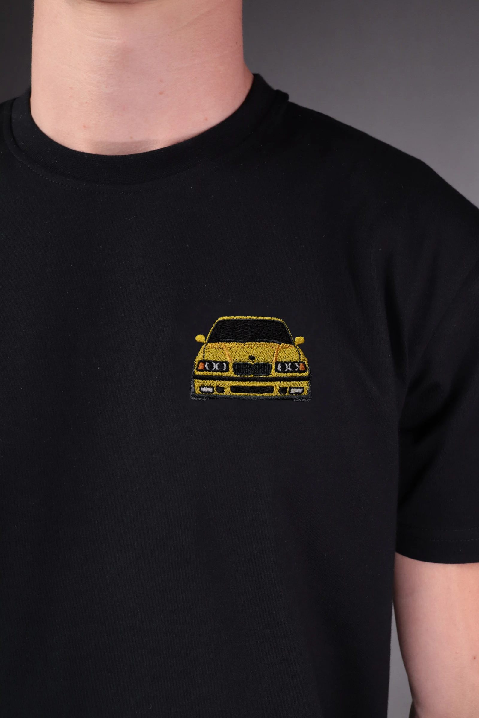 Haft z autem BMW E36 M3 na czarnej koszulce